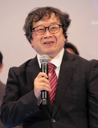 上原 哲太郎